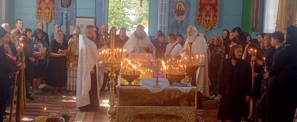 В єпархіях УПЦ попрощалися із загиблими українськими захисниками