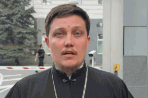 КИЇВ. Суд тимчасово зупинив розгляд справи щодо Нижньої лавры