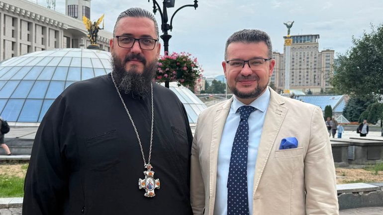 Очільник Чорногорської Православної Церкви особисто доправив допомогу українським військовим до Києва
