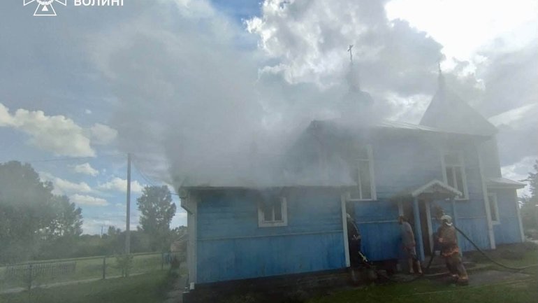 На Волині сталася пожежа у дерев'яному храмі: подробиці надзвичайної події