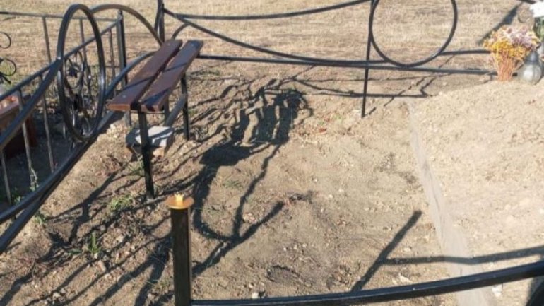 На Одещині вандали понівечили три поховання українських воїнів