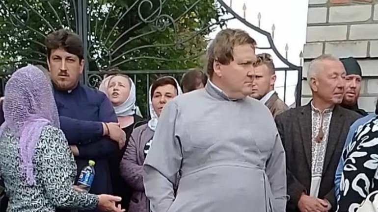 Конфлікт біля церкви на Житомирщині: між вірянами ПЦУ та УПЦ МП виникла штовханина