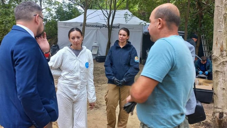 На Голосківському цвинтарі у Львові дістали з могил останки 89 бійців із Польщі та Німеччини