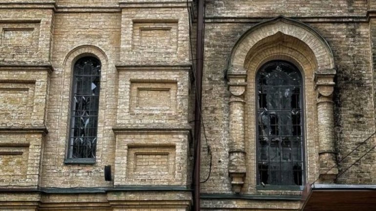 У Києві під час атаки РФ пошкоджений храм УПЦ МП