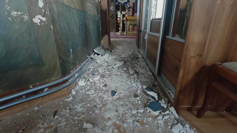 Під час російського обстрілу Києва було пошкоджено Хрестовоздвиженський храм УПЦ МП