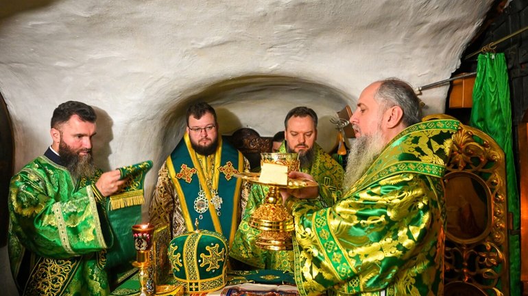 Блаженнійший Епіфаній звершив молебень за Україну у Ближніх печерах Києво-Печерської лаври
