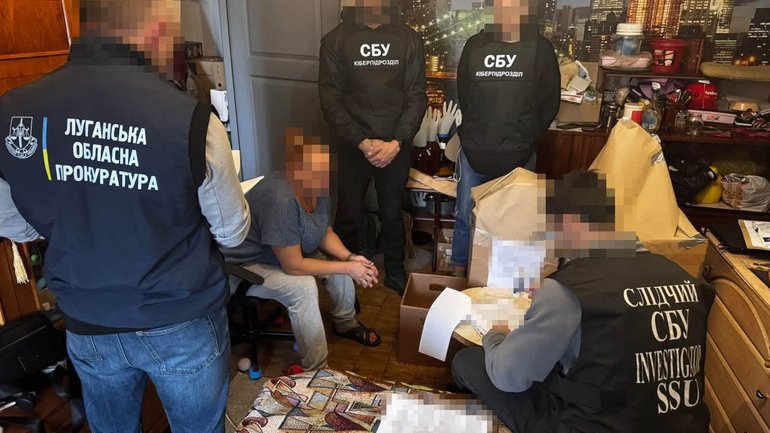 СБУ затримала пропагандистку, яка закликала до розправи над українцями та розпалювала ворожнечу