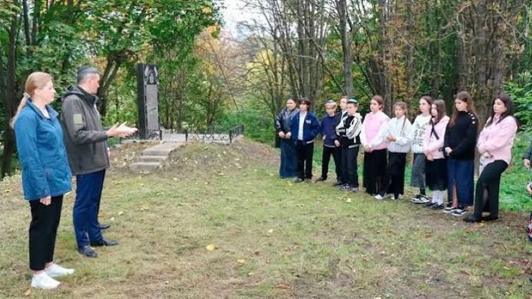 У Дніпрі вшанували пам'ять жертв нацистського розстрілу євреїв 85-річної давнини