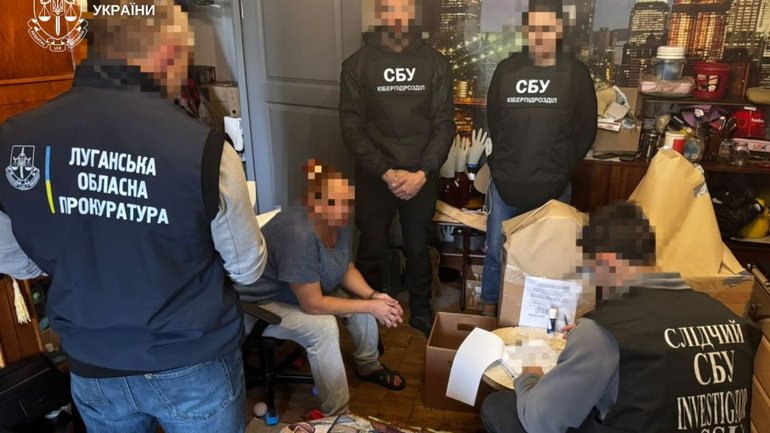 У Києві викрили жінку, яка агітувала за погроми синагог та повалення влади