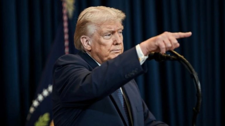 Трамп висловив критику на адресу Макрона через ризик того, що Париж перетвориться на мусульманське місто