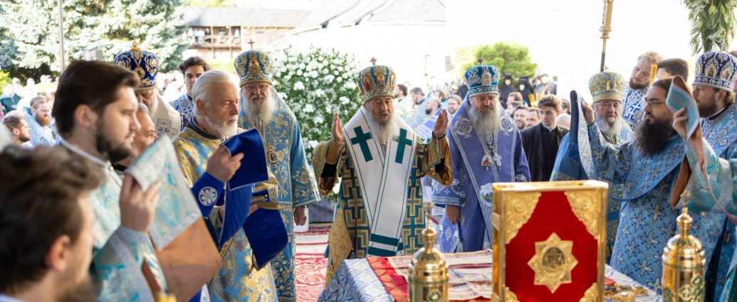 Предстоятель очолив урочисте богослужіння у Зимненському монастирі