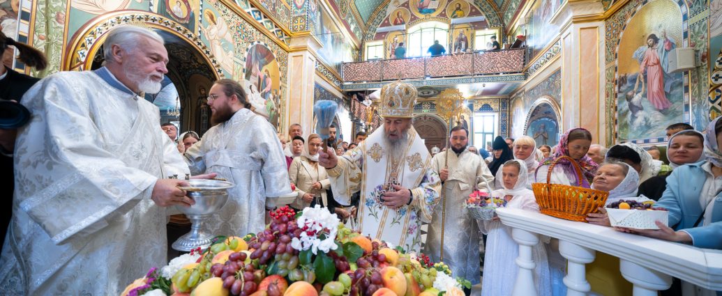Митрополит Онуфрій звершив святкову літургію у Києво-Печерській Лаврі на свято Преображення Господнього