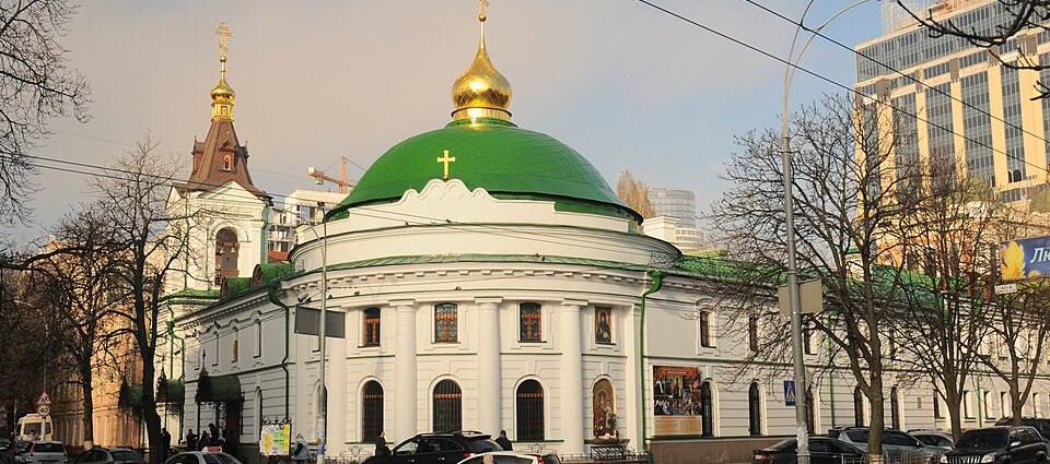 Київський Введенський монастир зазнав руйнувань через ворожий обстріл