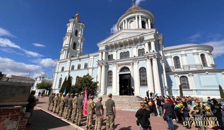 Духовенство й віряни Української Православної Церкви провели у вічність полеглих Захисників Батьківщини